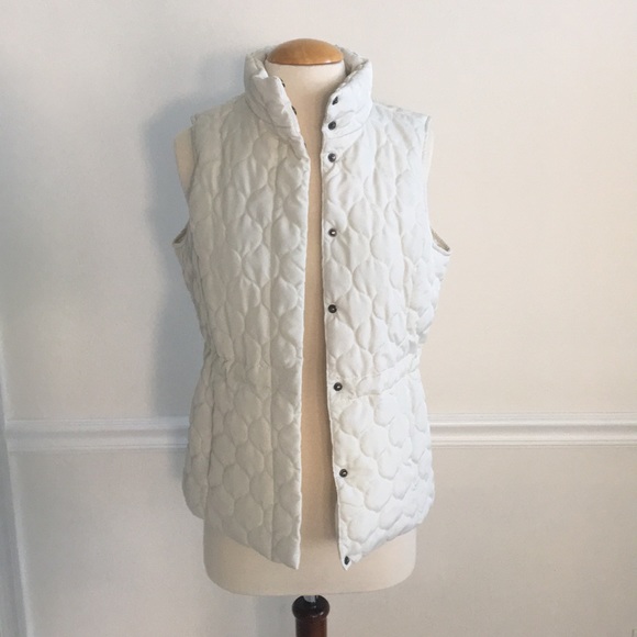 Izod Jackets & Blazers - IZOD 1937 Ivory Small/P Easy care quilted vest